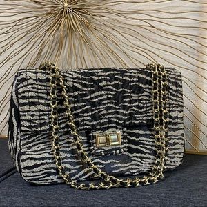 NWT 🎩 Karl Lagerfeld Paris - Large Agyness Purse